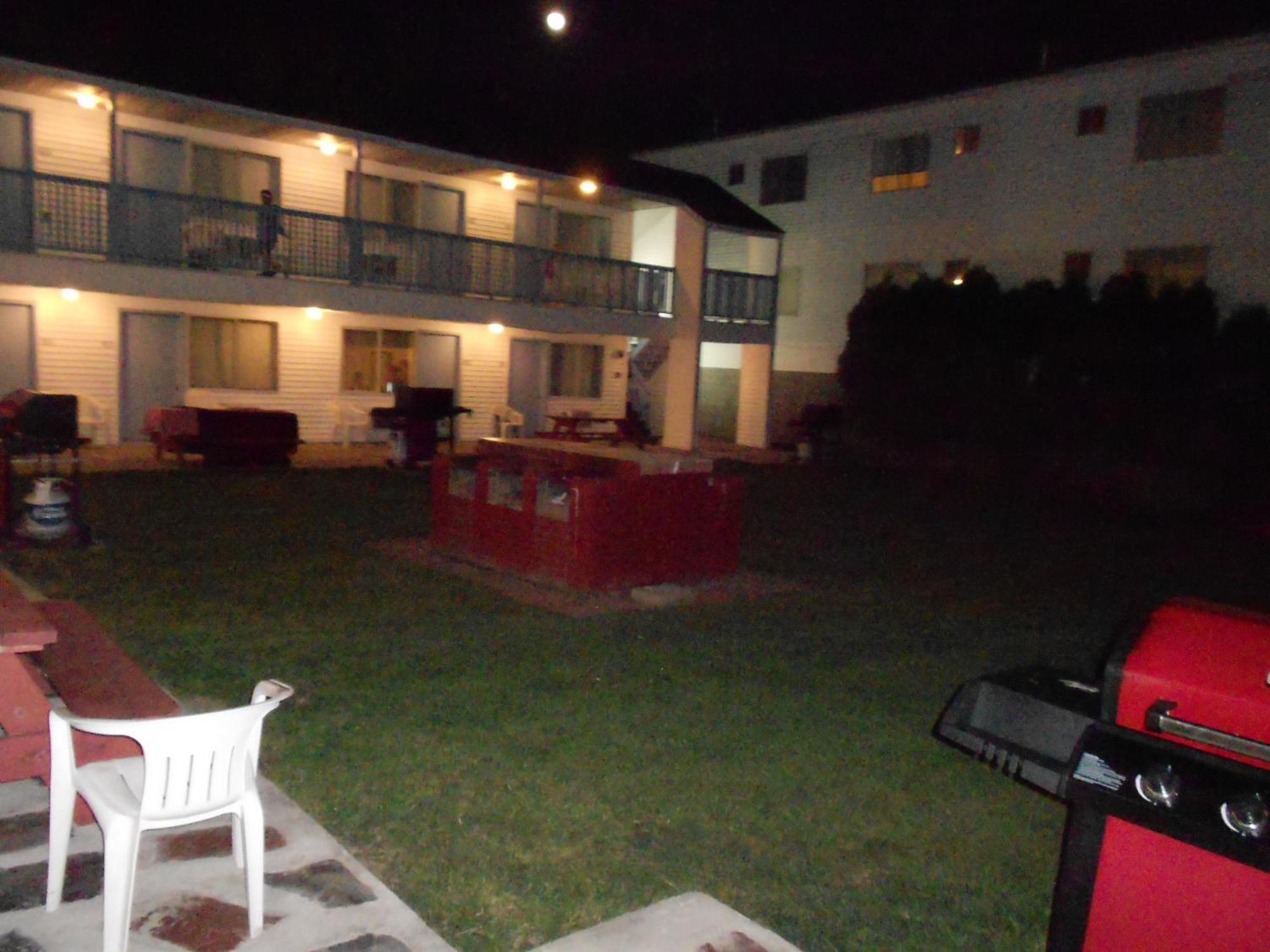 Motel Flagship Motorcourt Hampton Esterno foto